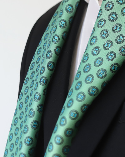 Écharpe Ascot Homme Soie Synthétique Verte Géométrique – Multifonction Avec Boucle Cuir Véritable 16x149 Cm