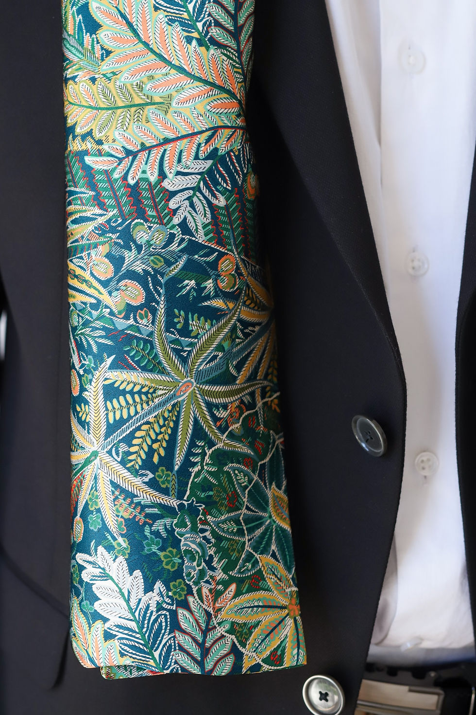 Miniature : foulard-echarpe-homme-soie-jardin-botanique-automne-luxe-zoom