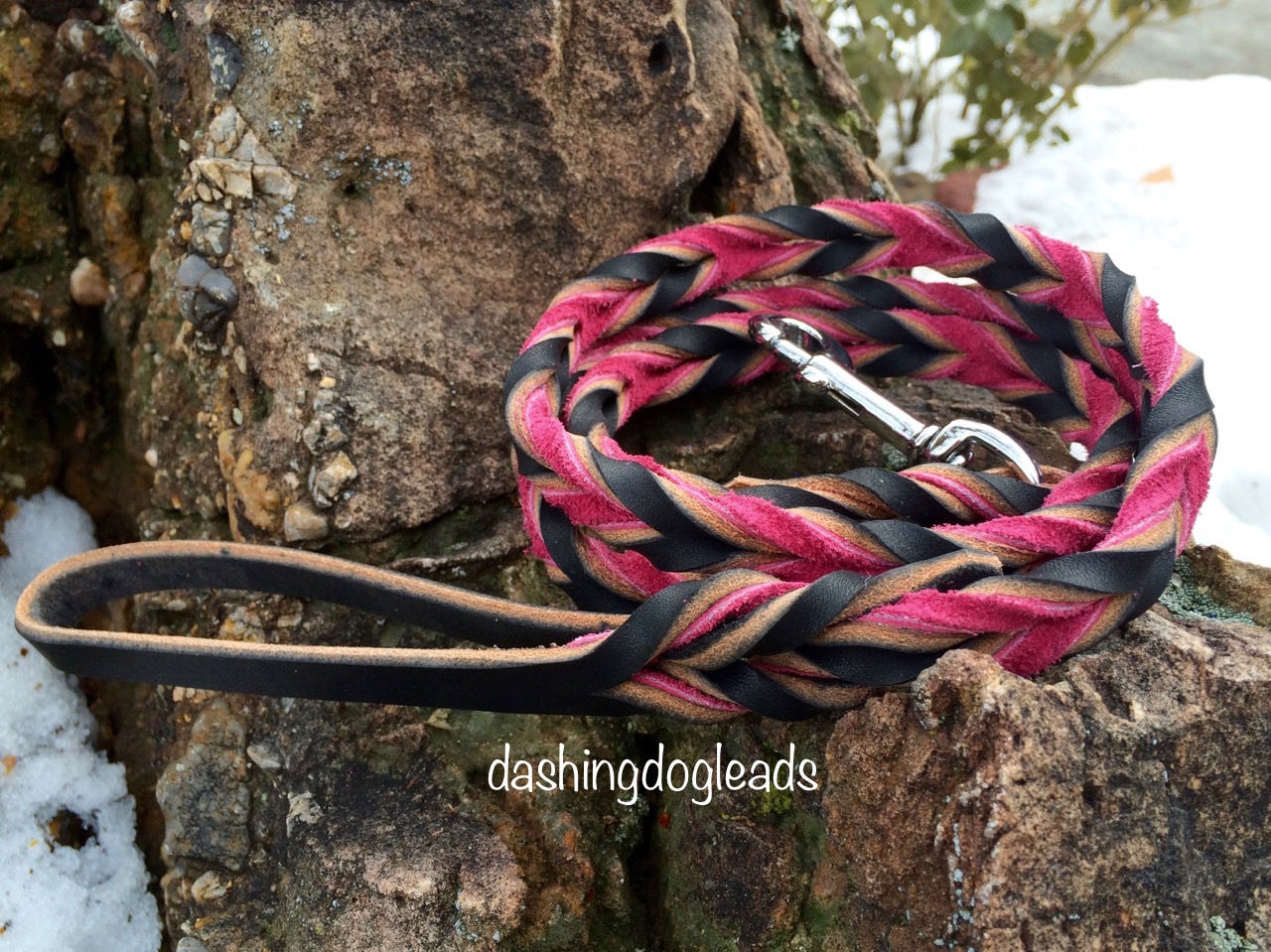 Black / Hot Pink Suede Leash