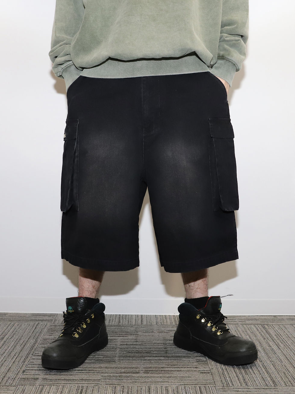 Thumbnail: Faded Cargo Baggy Shorts / BLACK