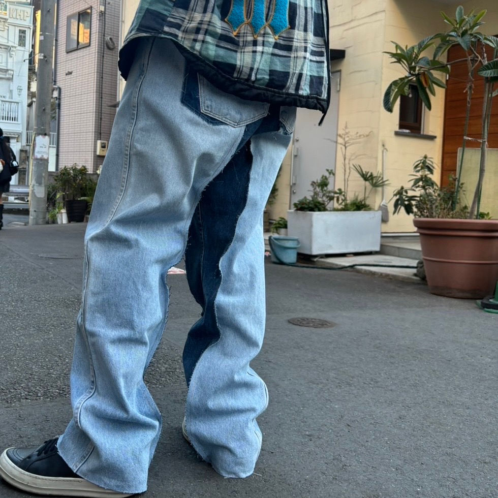 Thumbnail: Vintage Remake Bicolor Separate Denim Jeans / BLUE