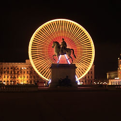 lyon-1273841_1920.jpg