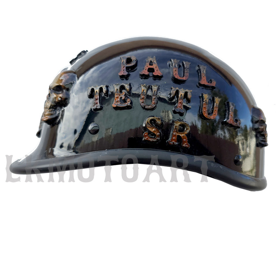 Custom motorcycle helmet by LKMOTOART Custom Shop
