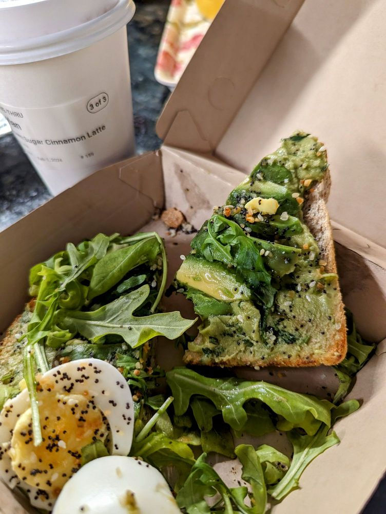 Sunday Press – A Colorful, Flavor-Packed Café in Garden Oaks 