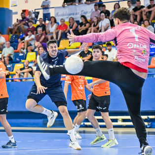 Ilusionante arranque de motores del Balonmano Guadalajara en su Base