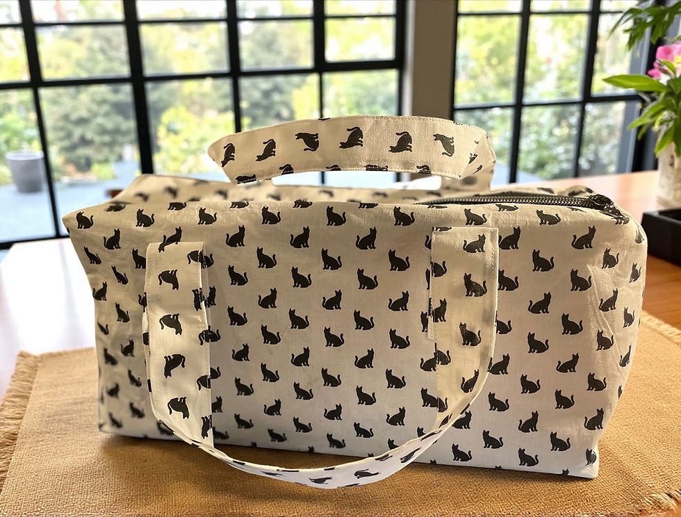 Thumbnail: Santana Pet Duffle Bag