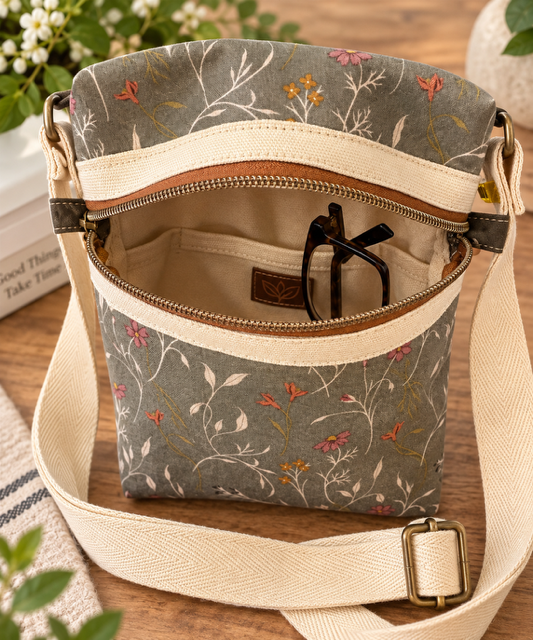 Thumbnail: Boxy Crossbody Style