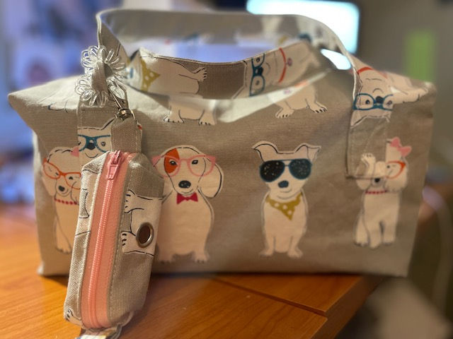 Thumbnail: Santana Pet Duffle Bag