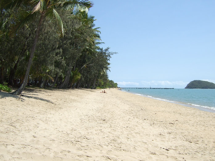 Palm Cove Beach.JPG