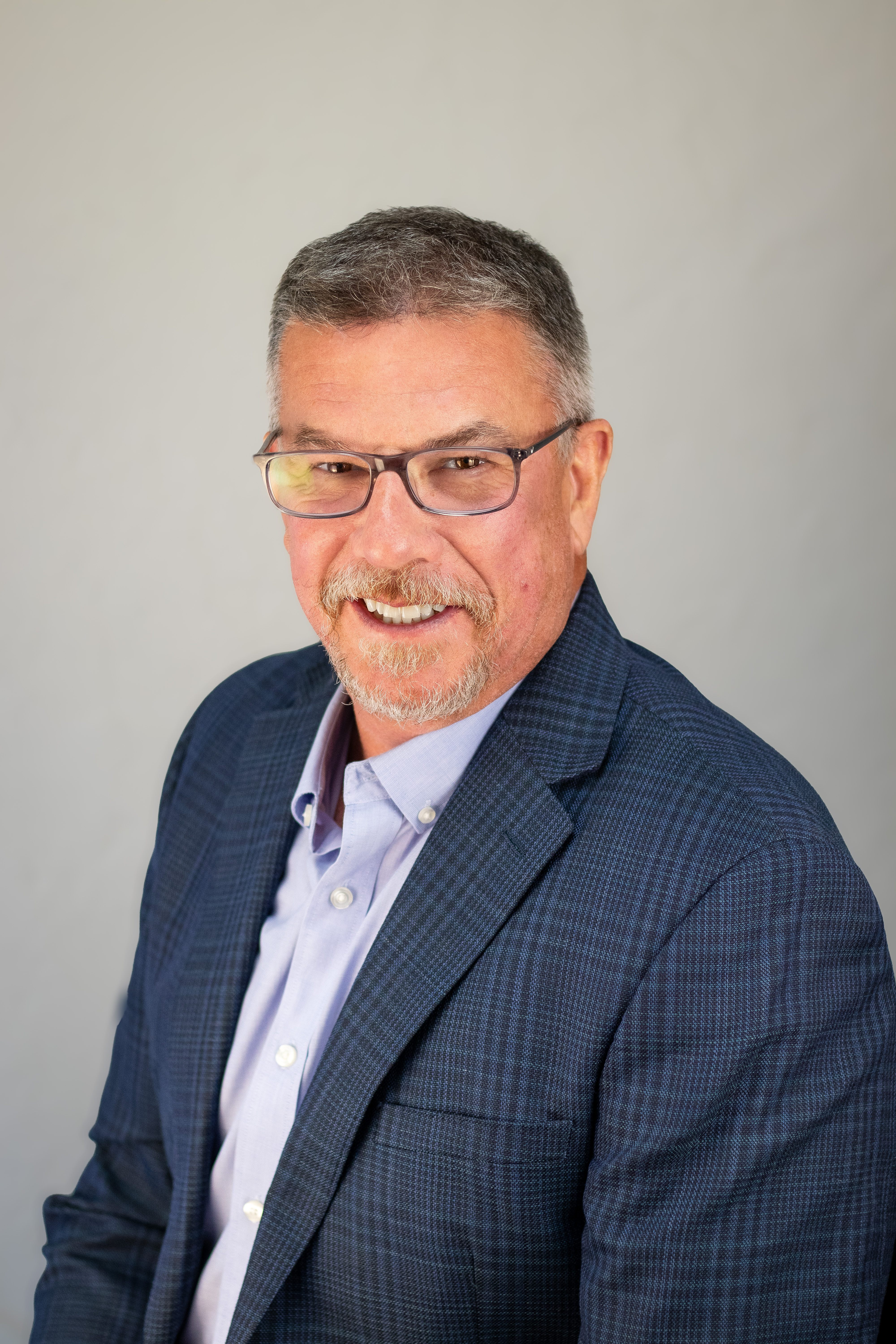 Headshots 2026-5.jpg