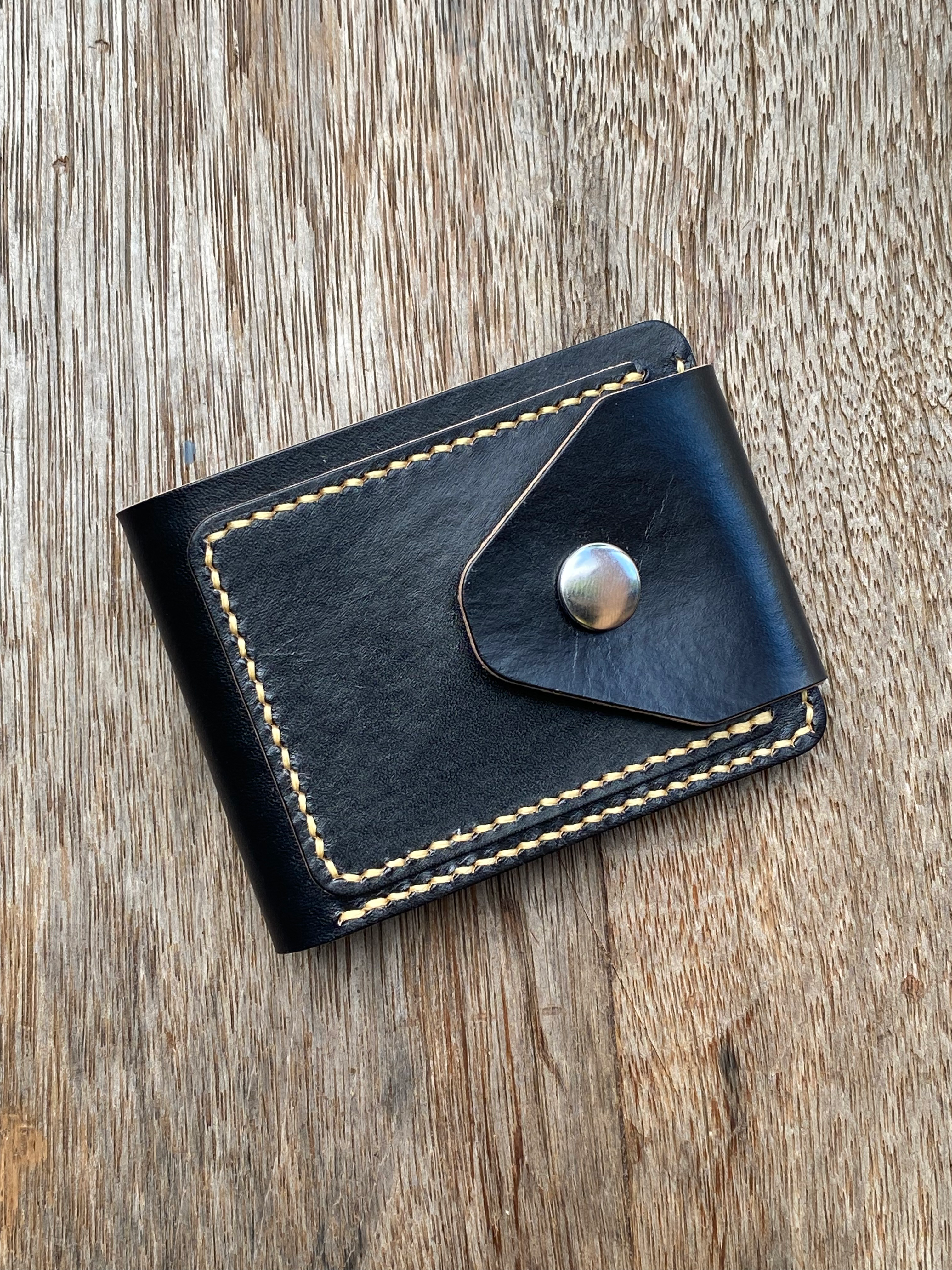 The Smuggler in USMC Black and Stainless snap