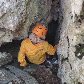 The entrance of Charamos tou Dekara cave - Caving tours | Corfu extreme sports