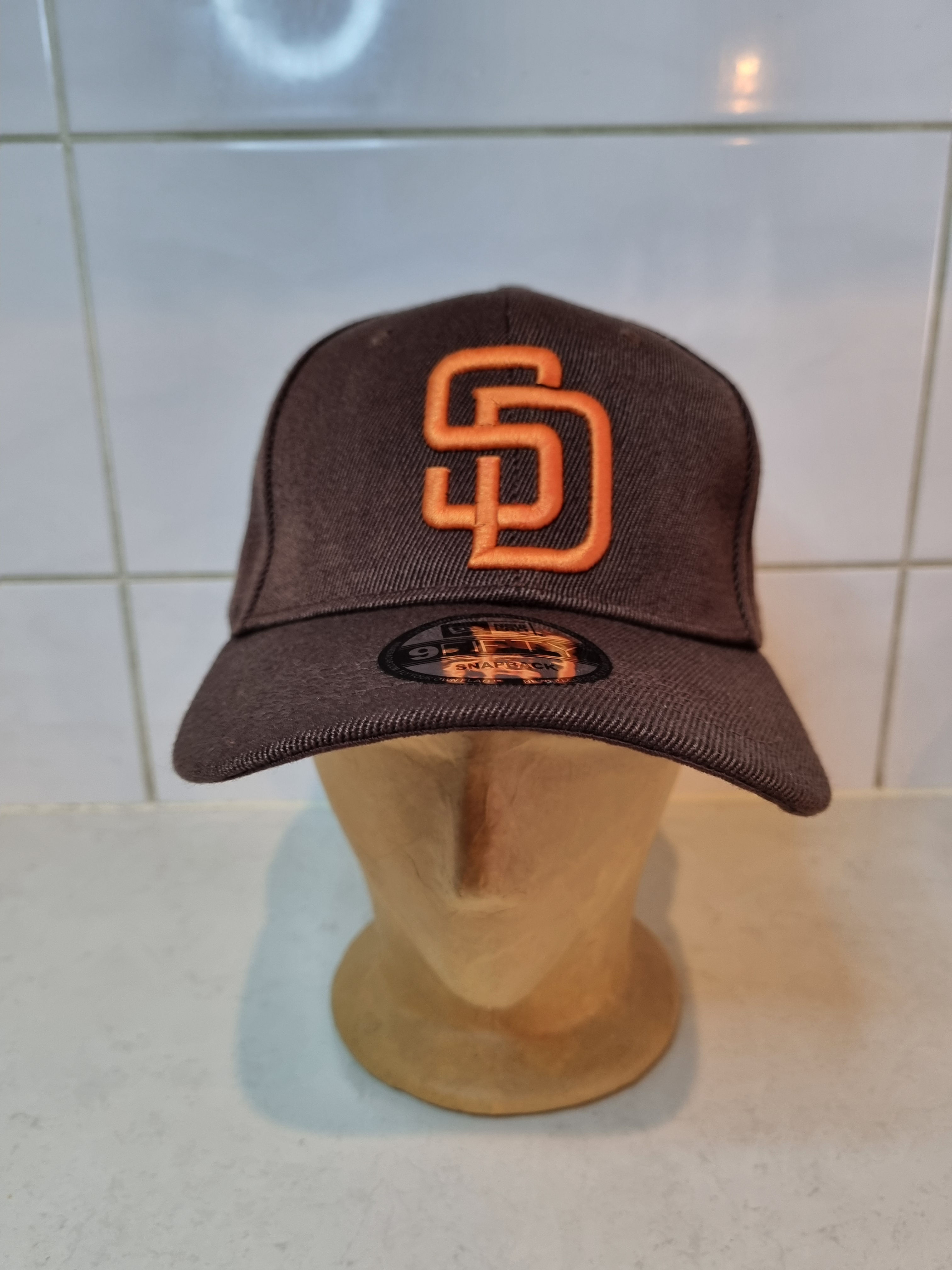 San Diego Padres New Era 9FIFTY Snapback Hat - Brand New No Tags