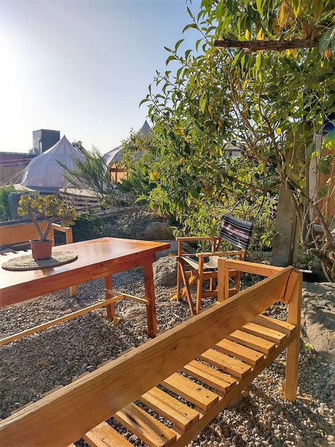 Vista panorámica del alojamiento tipo Glamping de Totoralillo en la Región de Coquimbo, Chile