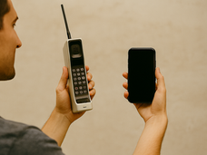 ESPAI CURIÓS: El primer mòbil del món