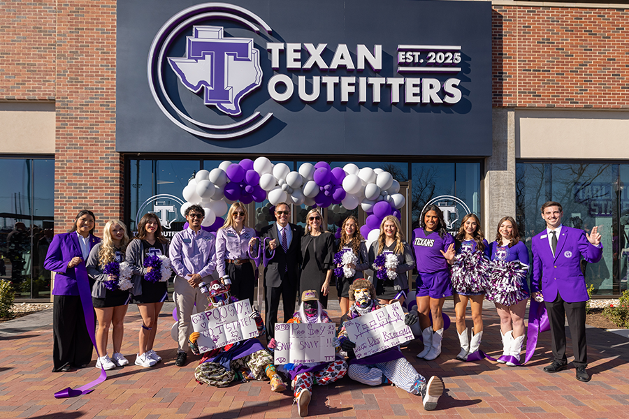 Texasn Outfitters Ribbon Cutting