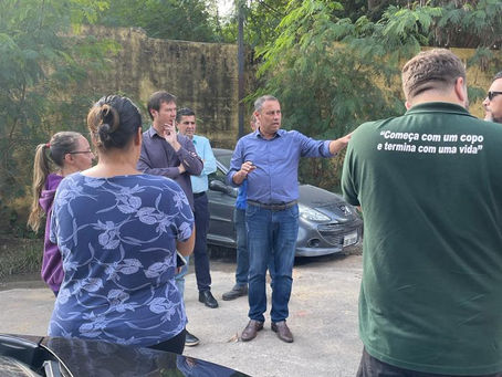 FERNANDO DINI PROMOVE ENCONTRO DO SAAE COM MORADORES DA VILA ASSIS