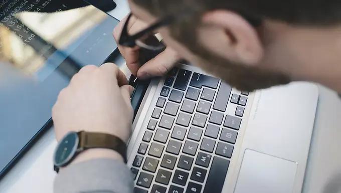 Apple Is Backing a New Right to Repair Act—Here's Why