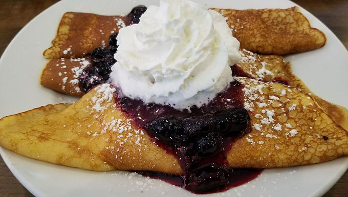 The Best Breakfast In Illinois Is Served At This Iconic Hole-In-The-Wall Restaurant