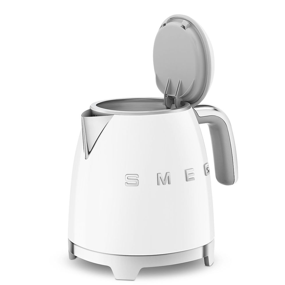 Thumbnail: SMEG Mini Kettle 0.8 L Capacity White, Glossy 50's Style
