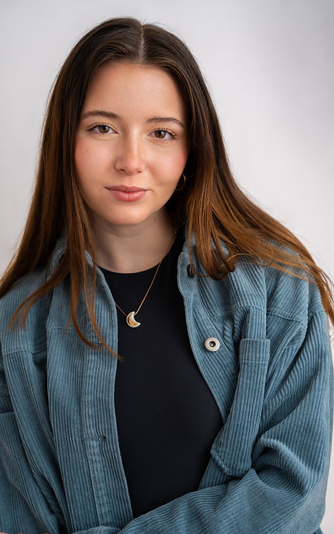 de la Parra, Madeline_Headshot (1) (2).jpg