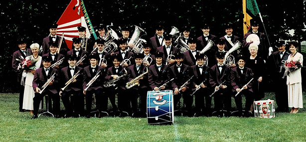 4 Uniform2.jpg