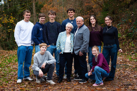 Mehrgenerationen-Shooting Sulgen Familienfotos Herbst
