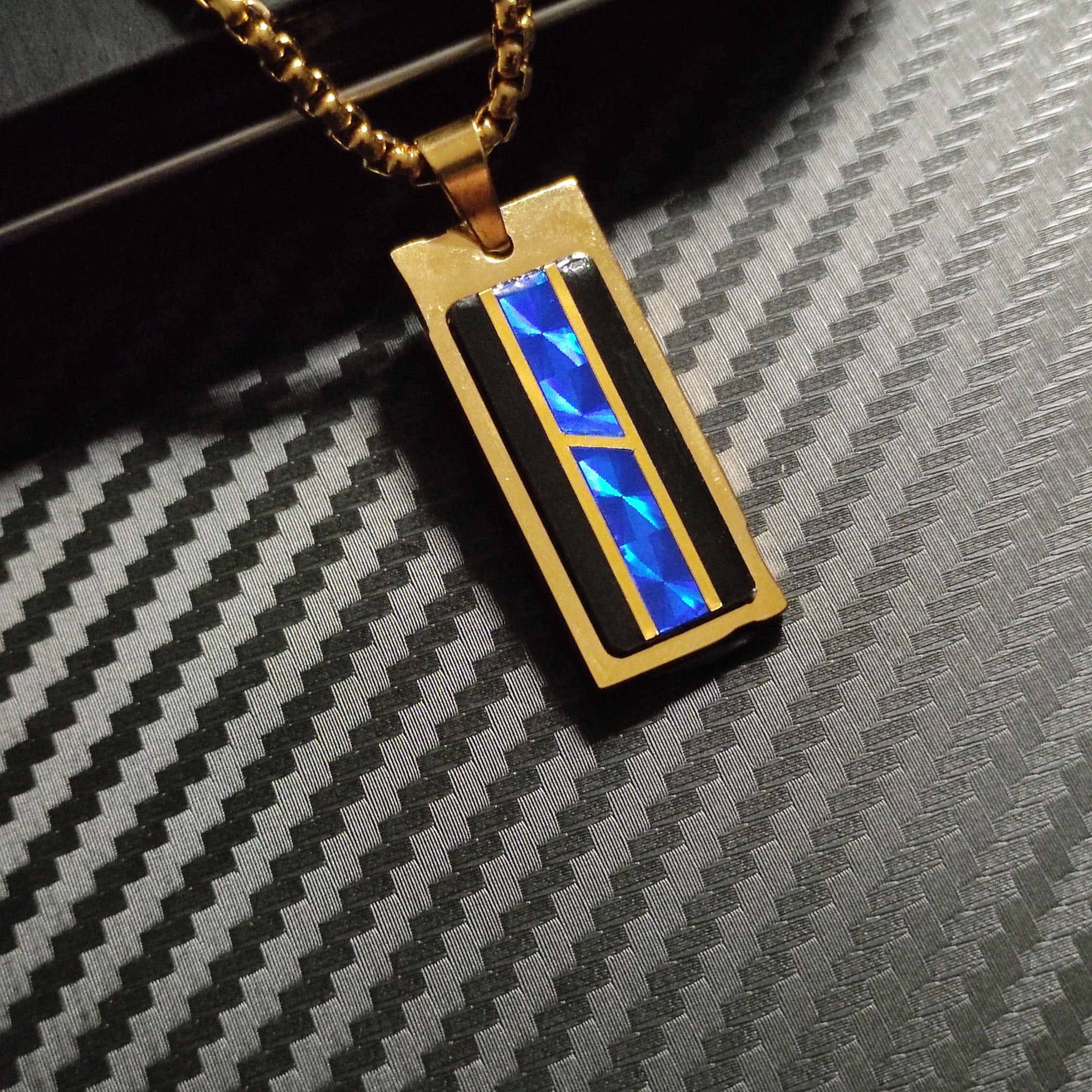 Switch pour collier interchangeable homme AIMANTIK modèle Réplik bleu nuit et or