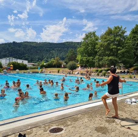 Astronauten-Camp im Freibad