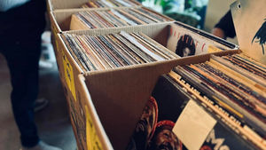 The Vinyl Market Returns!