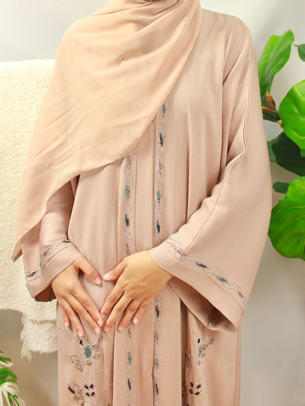 Thumbnail: Premium Abaya Beige with Handwork in N12