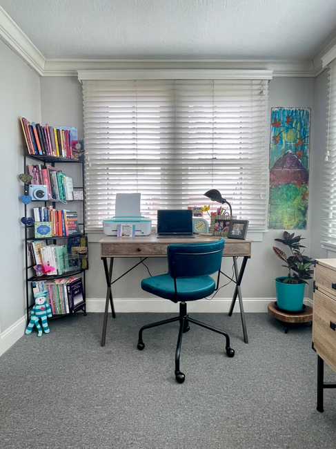 The front therapy space at Leaves Of The Tree LLC is filled with bright sunlight