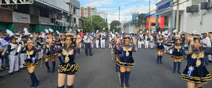 Fervor y masiva participación: El CEB 4 de Junio de Tegucigalpa deslumbra en los desfiles del 205 aniversario de Independencia
