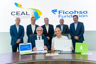 Fundación Ficohsa y CEAL firman alianza para fortalecer Centros Educativos de Tecnología en Honduras
