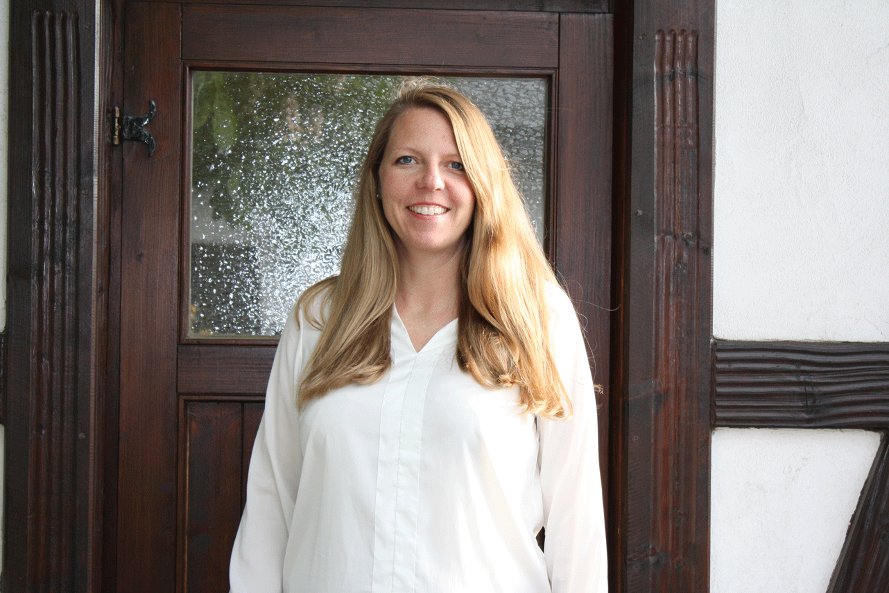 Melanie Bock.gif