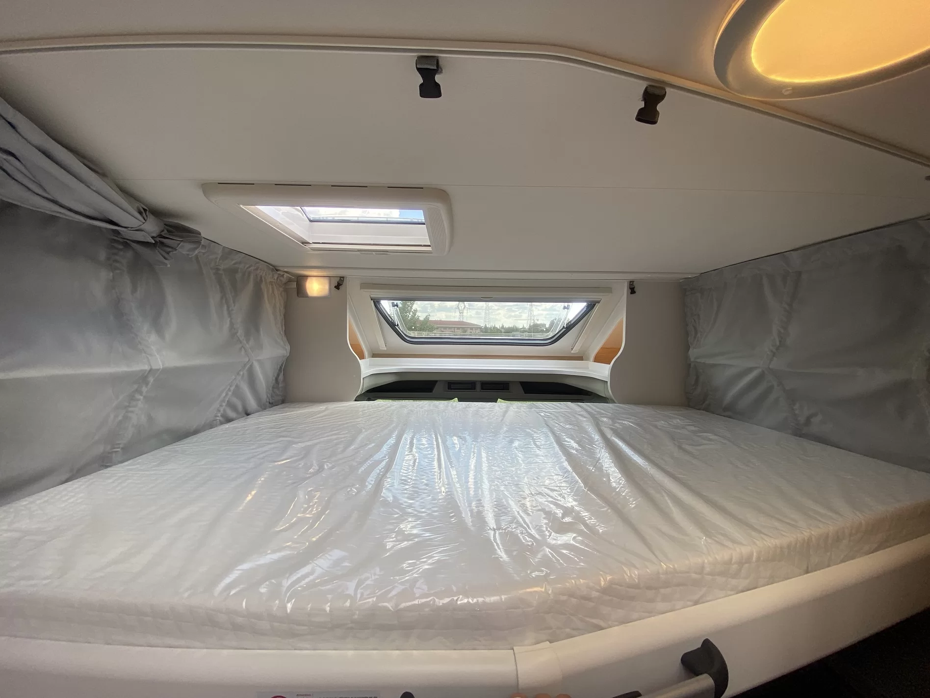 Hefbed 140x195cm