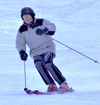 Skiing 3_edited_edited.jpg