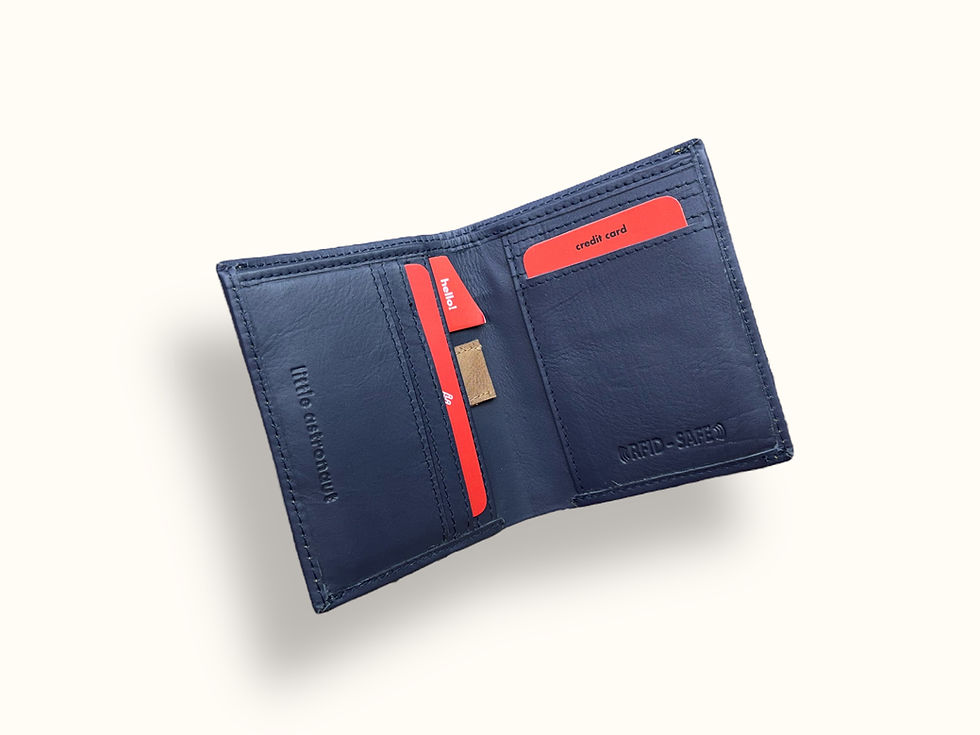 Thumbnail: little astronaut premium slimg bifold