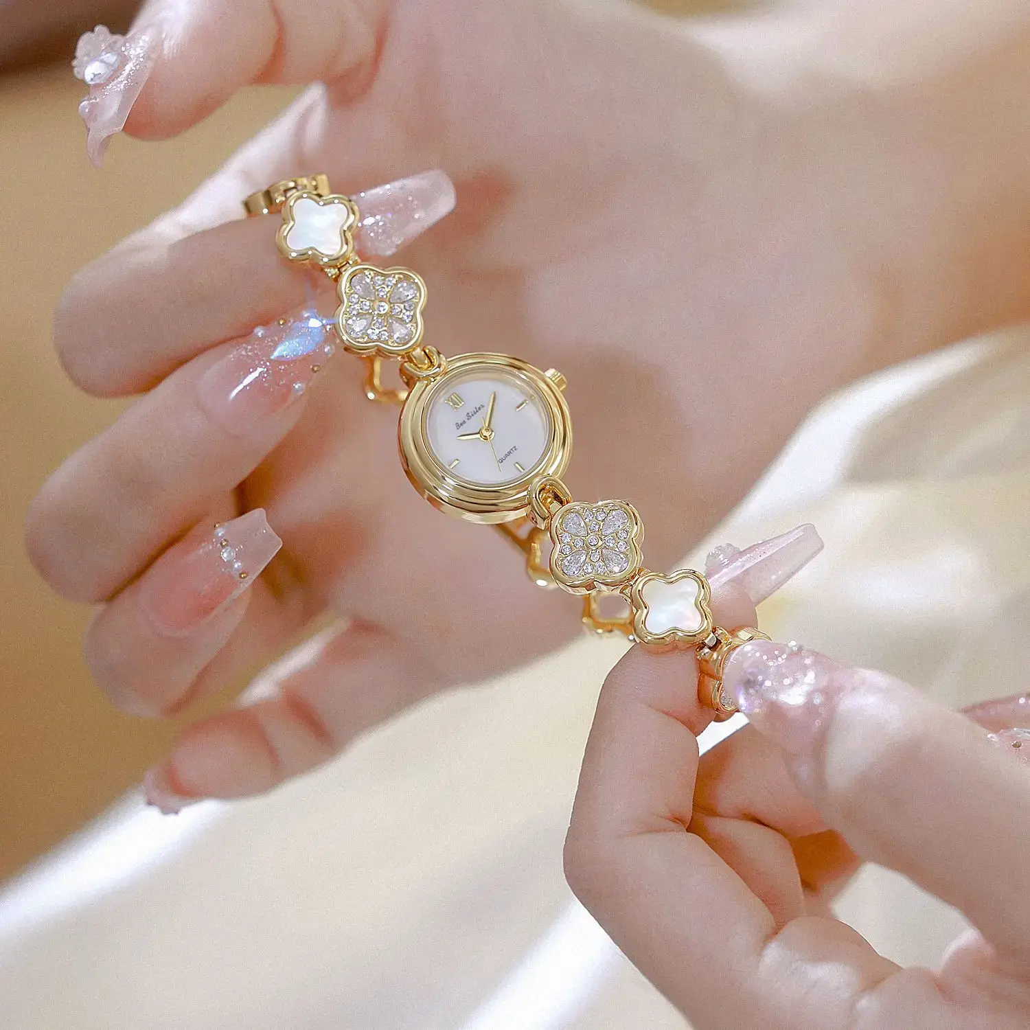 Glücks-Kleeblatt-Uhrenarmband aus Kristall