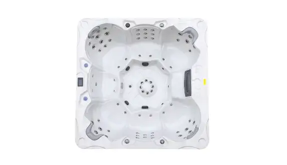 Timax SLW 700 Whirlpool von Timeless Spa aus der Vogelperspektive