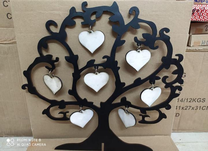 Thumbnail: Tree photo frame