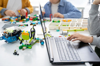 kids building lego together.jpg