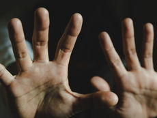 Projeto de Lei nº 38 de 2024 – Inclusão de proteção a vítimas de violência doméstica na Lei Ordinária nº 418/04.