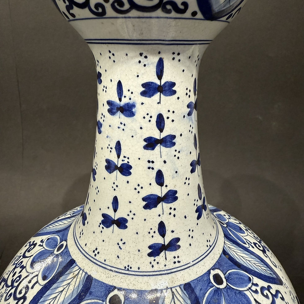 Thumbnail: Pair of Delft vases