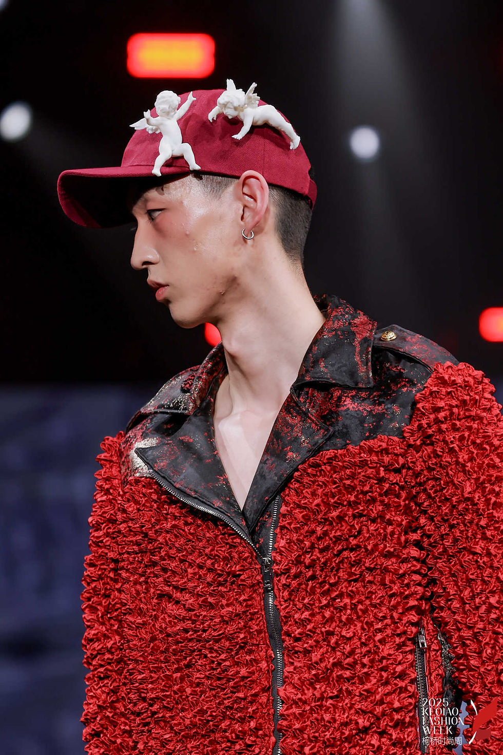 Thumbnail: SPINE CRIMSON RIDE . Veste Perfecto