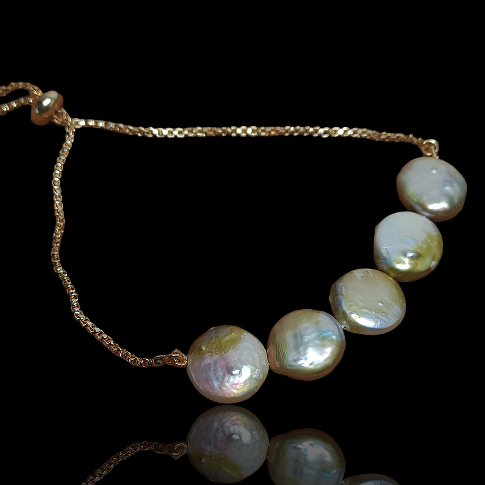 Thumbnail: Ethereal Glow Natural Pearl Bracelet