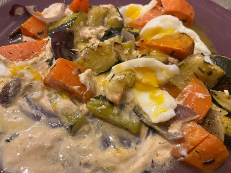 Légumes rôtis sauce miel, ail & cacahuètes