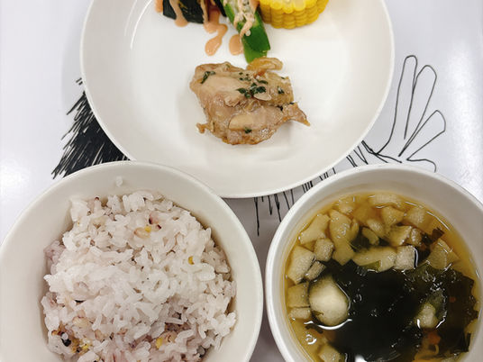 鶏肉の梅肉焼き☆彡とうもろこしの皮むき🦒🐧🌽