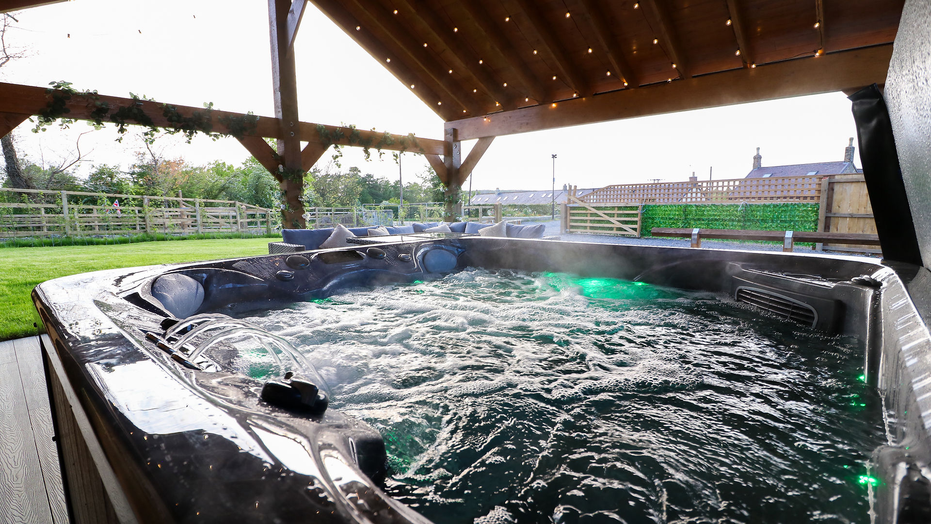 Northumberland Luxury Stays, West Chevington Farm. Autumn deal, the chivits