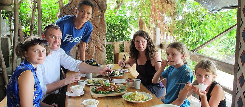 Family taiwan tour have great food